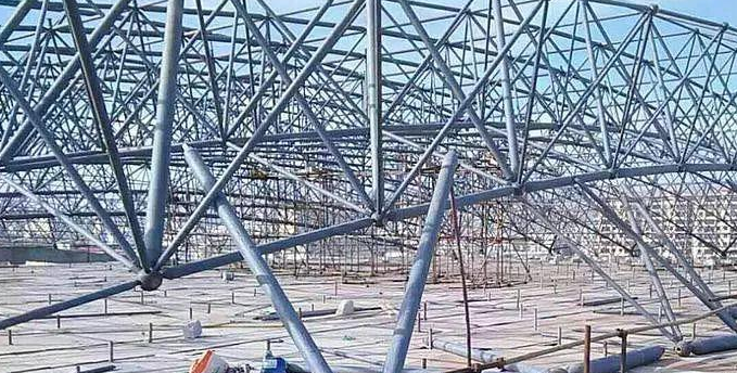 海东盘点螺栓球网架对于选材方面的4个基本恳求